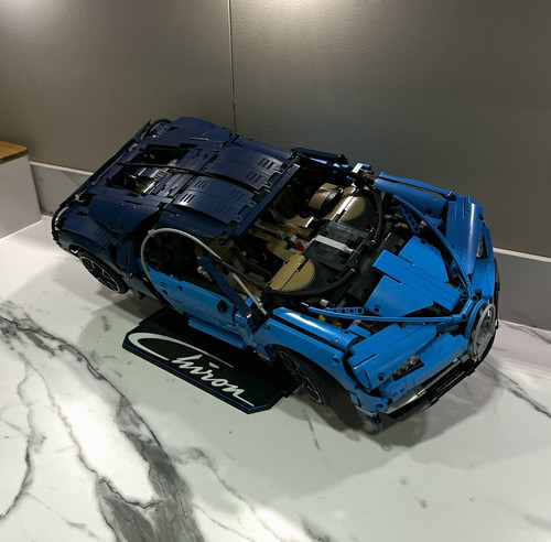 Lego buggati chiron display